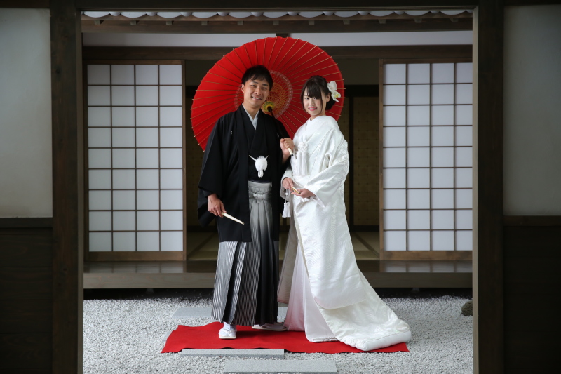 屋内スタジオで