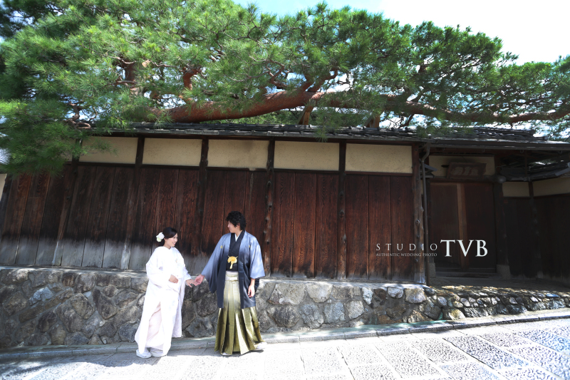 新郎様優しくエスコート