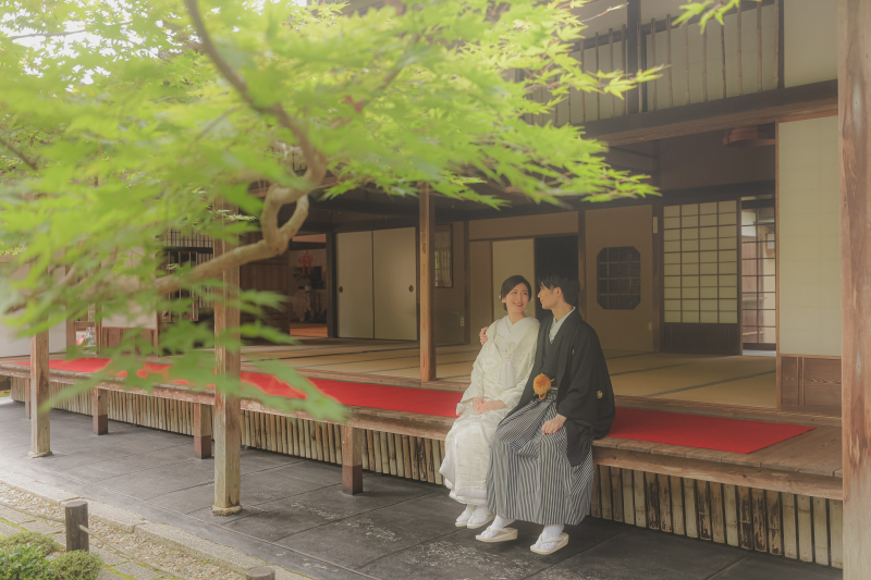 縁側に座って・・・