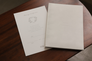 結婚証明書ホルダー