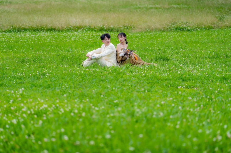 洋装も和装もロケーション撮影お任せください。お二人の自然な表情をしっかり捉えます。