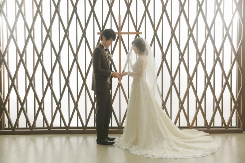 11月末まで撮影限定!スタジオ基本料金OFF♪結婚証明書付き【チャペルスタジオ】150カット以上全データ付◇美肌小顔レタッチ付