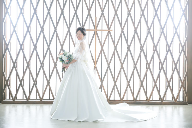 11月末まで撮影限定!スタジオ基本料金OFF♪結婚証明書付き【チャペルスタジオ】150カット以上全データ付◇美肌小顔レタッチ付