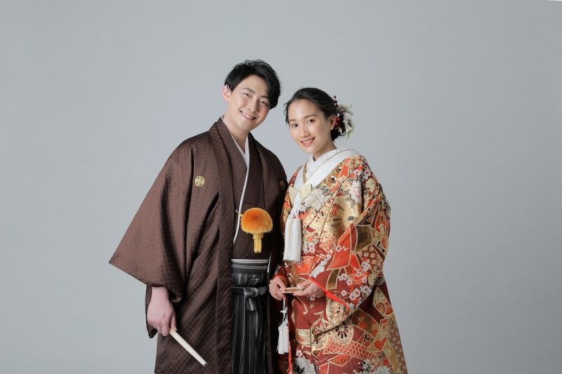 【和装＋洋装スタジオ撮影13,200円】衣装+ヘアメイク+肌・スタイル修正◎婚礼写真＆画像データ各2枚付き