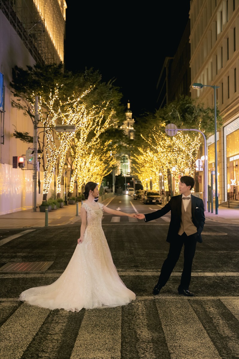 交差点でイルミネーションと