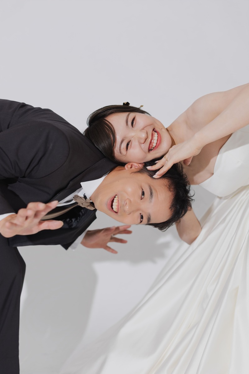 和装と洋装のスタジオ撮影