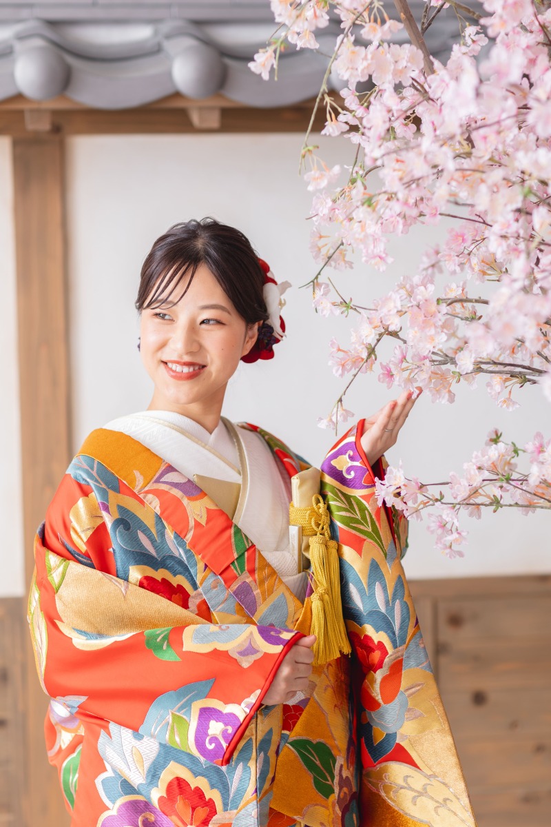 手を添えて