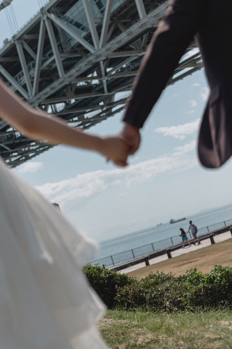 橋を背景に・・・