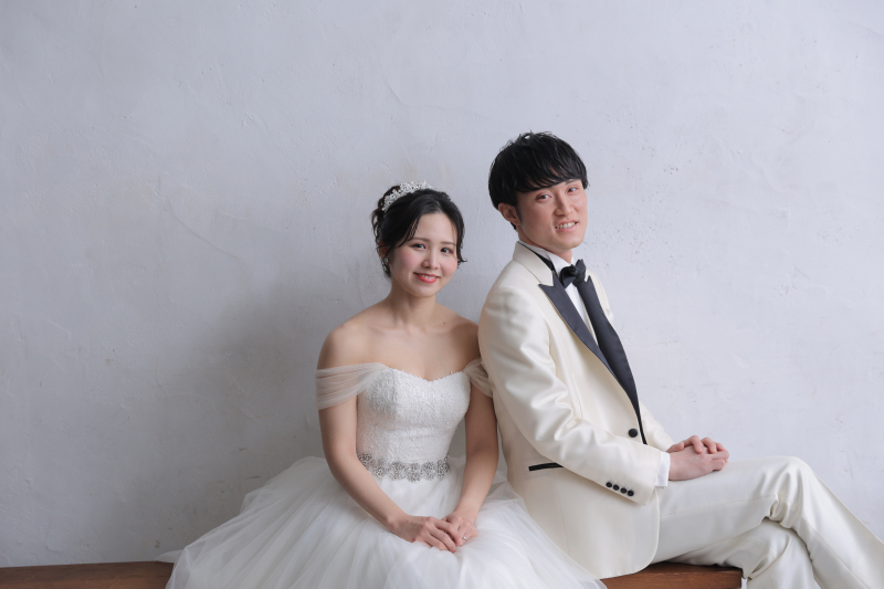 まずはドレスから