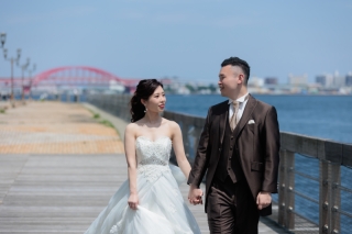 定番の洋装ハーバーランドと和装屋内庭園