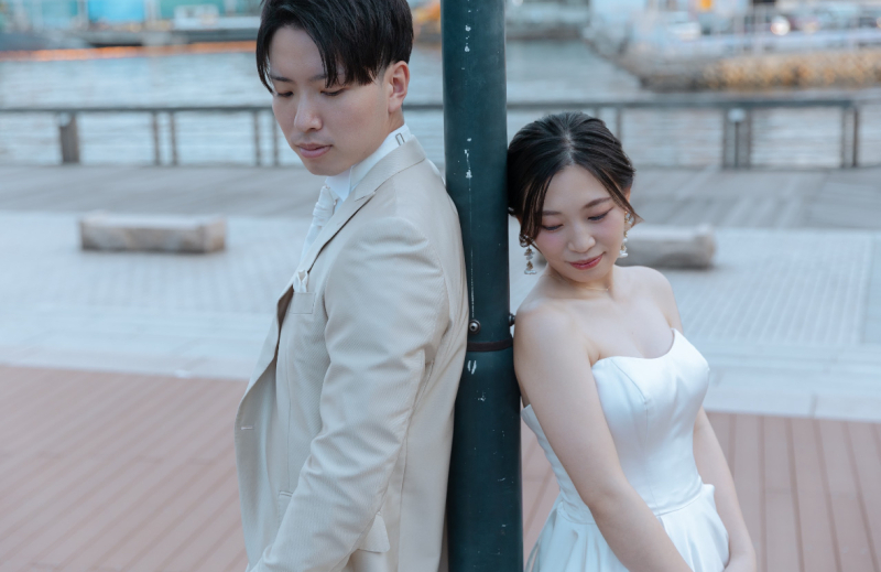 背中合わせでのショット