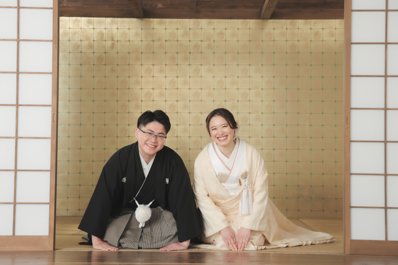 お辞儀のカット。