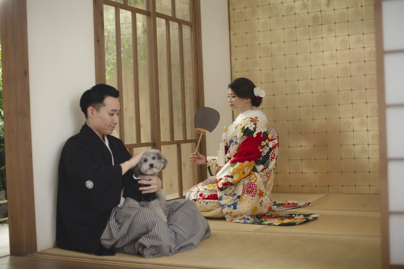 新郎様のお膝に乗って