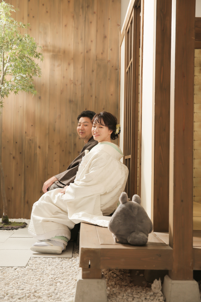 この後ろ姿は？