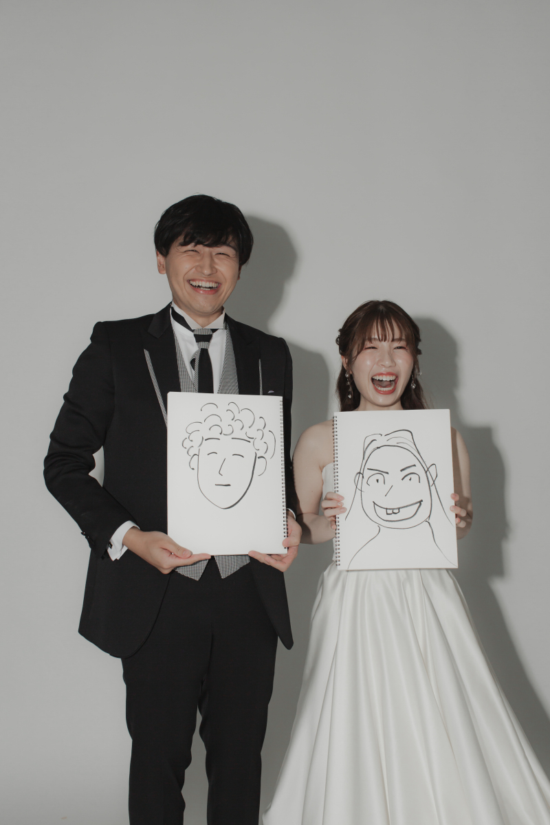 お互いの似顔絵を描いてお披露目