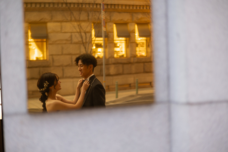 鏡に反射するおふたり