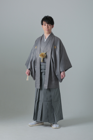 紋付袴　グレー紋付×スタンダード袴