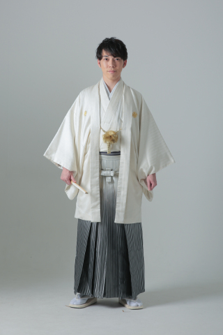 紋付袴　アイボリー紋付×グラデーション袴