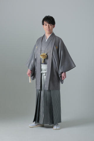 紋付袴　グレー紋付×グラデーション袴