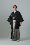 紋付袴　黒紋付×金亀甲袴