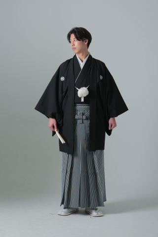 紋付袴　黒紋付×スタンダード袴