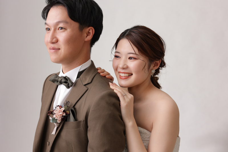 無地背景だからこそ際立つ