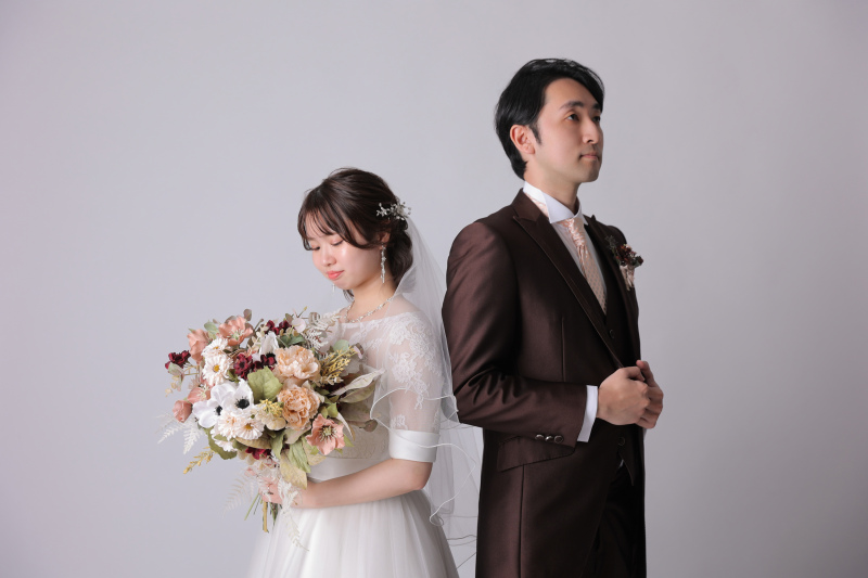 背中合わせ