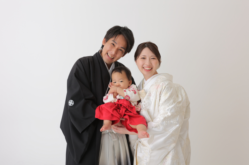 3人寄り添って