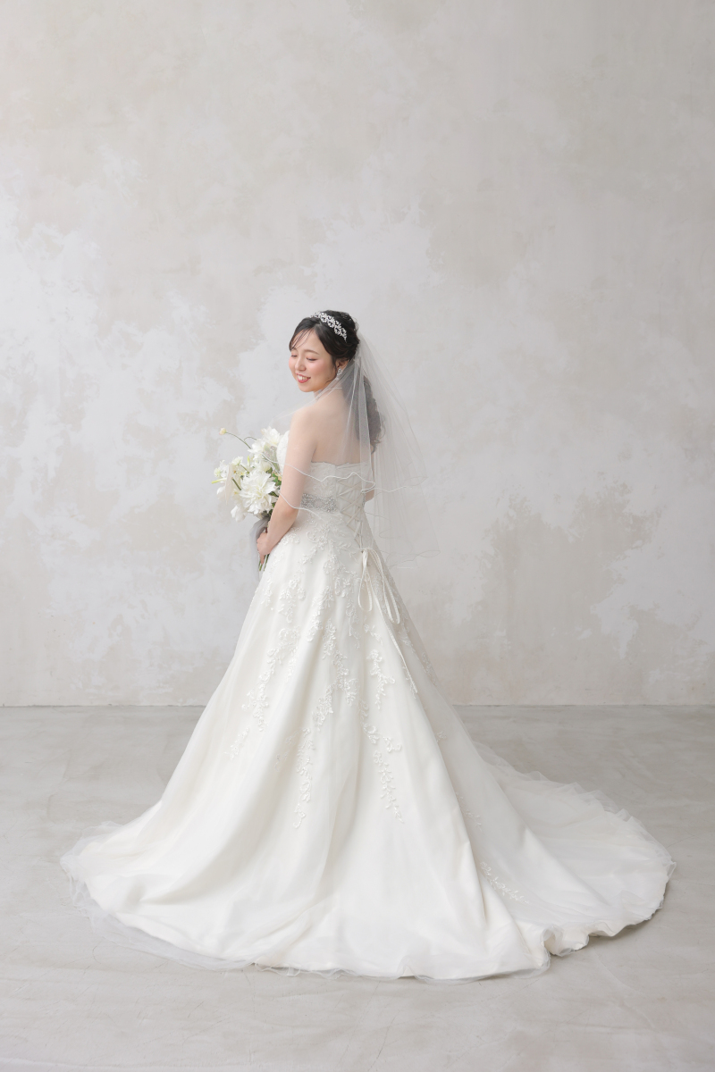 ご新婦様の後ろ姿