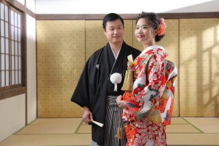 和装屋内庭園にて