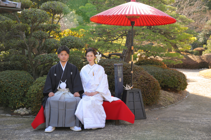 白無垢と黒紋付