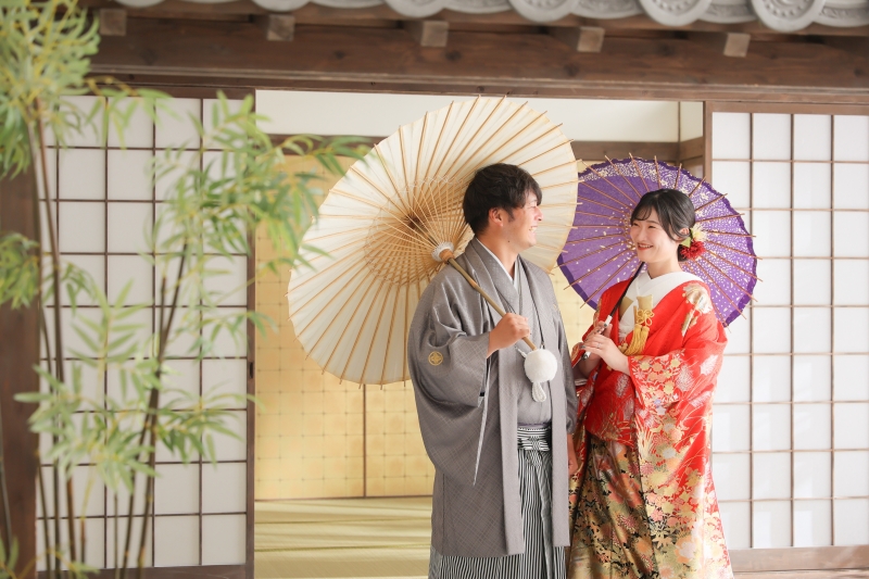 和装は屋内庭園スタジオで