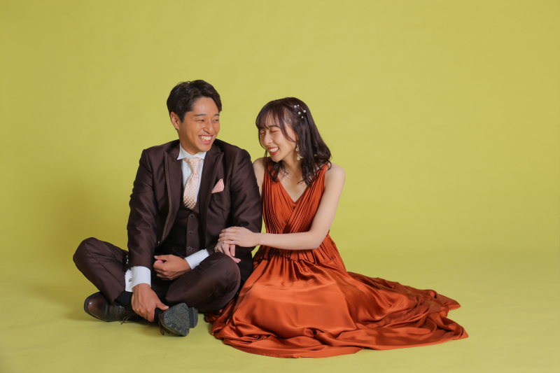 スタジオ撮影で暖かにっこり