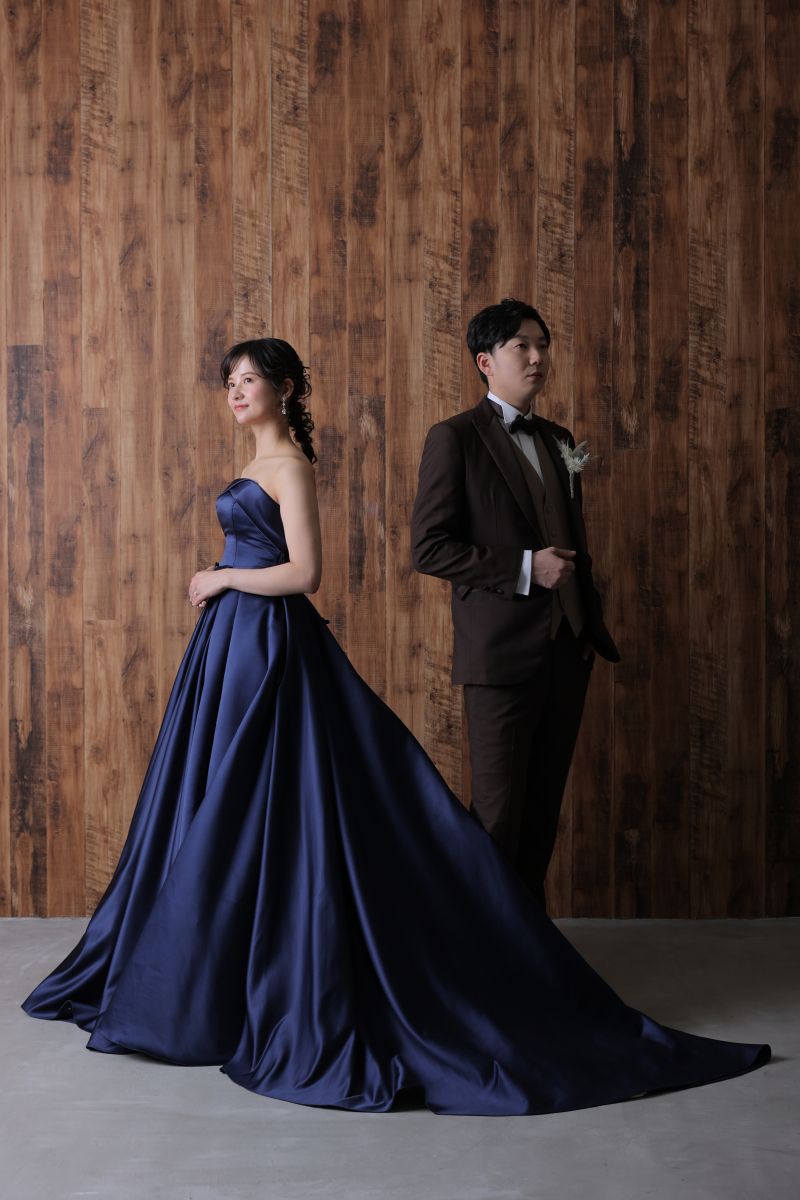 木目調の背景でcoolに。