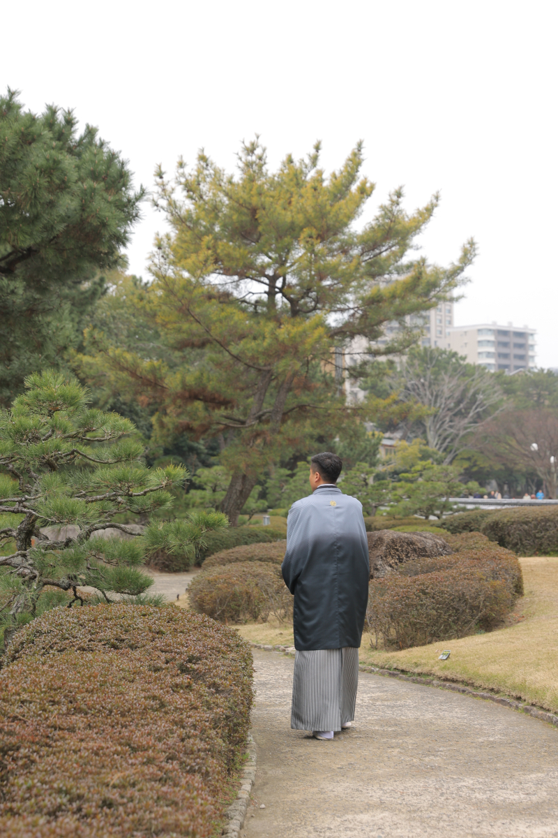 ご新郎様の後ろ姿