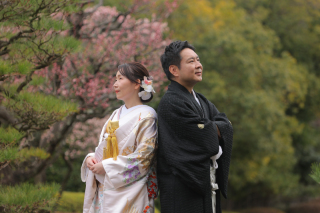 大濠日本庭園にて、梅の花と。