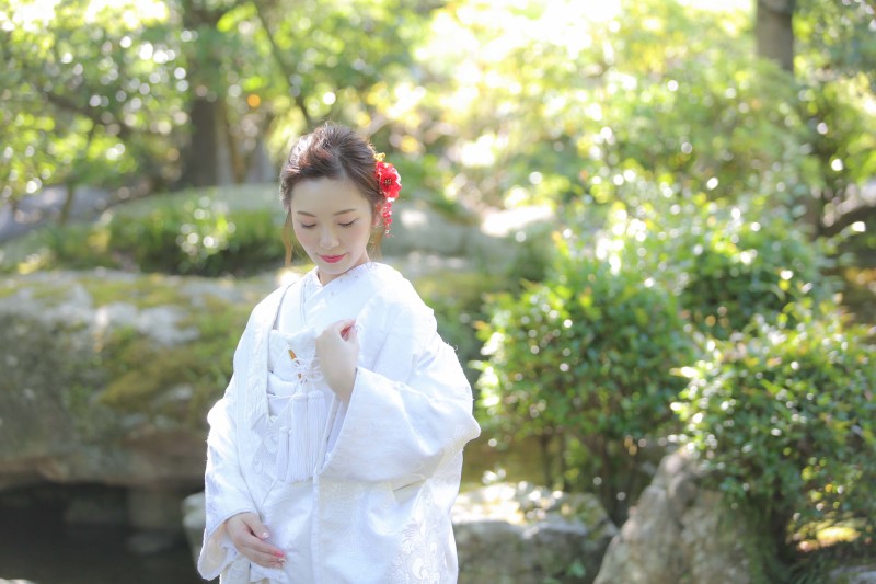 木漏れ日の中で