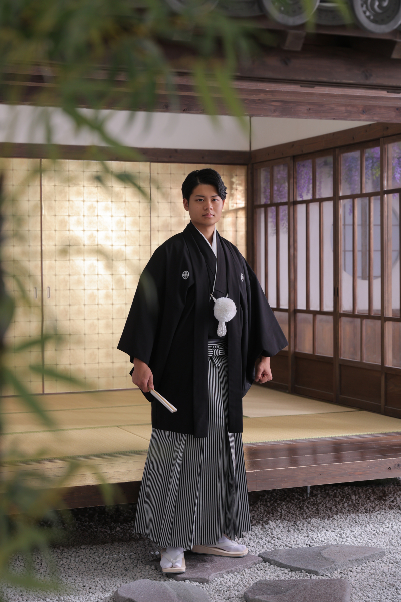 ご新郎様の紋付袴姿