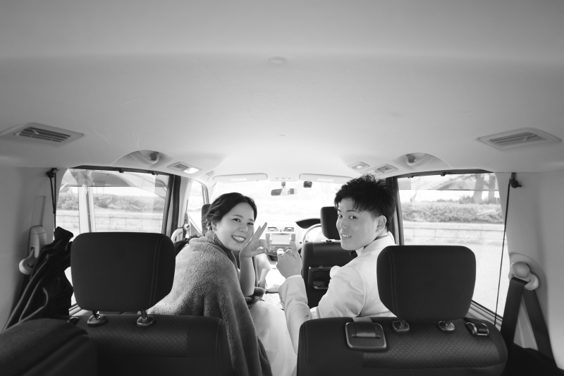 ロケバスの中で