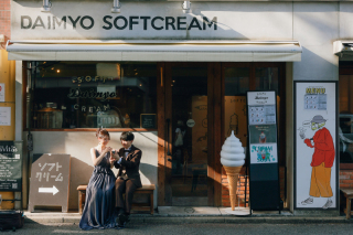 海岸と街中ストリートフォト