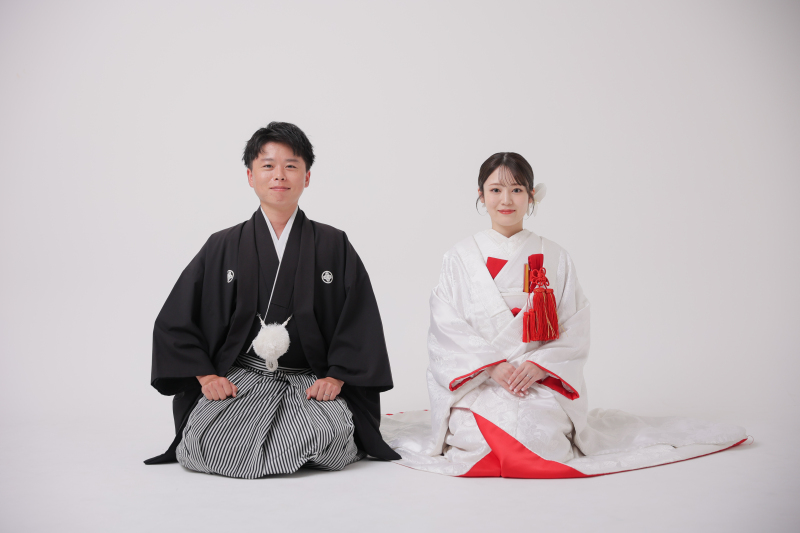 シンプルに正座の写真を残して