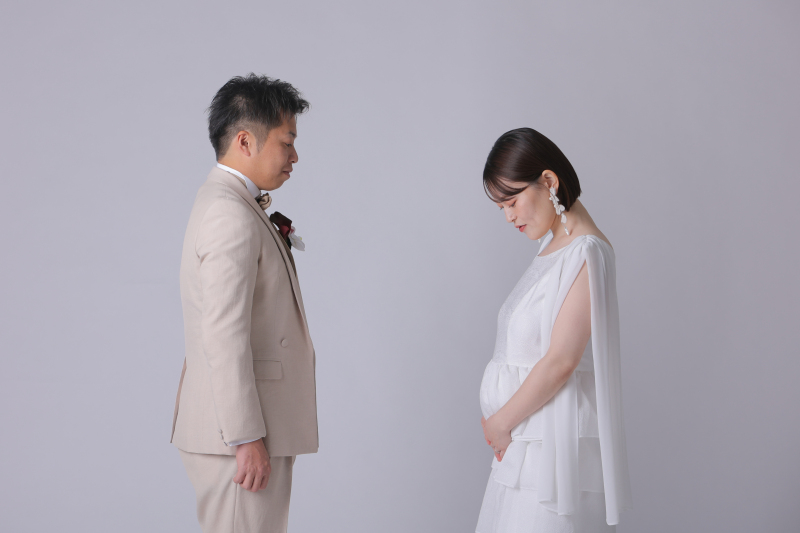 シンプルな背景で残す婚礼写真