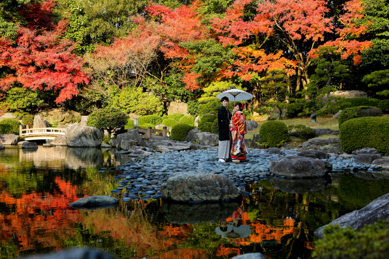 紅葉に包まれたお二人