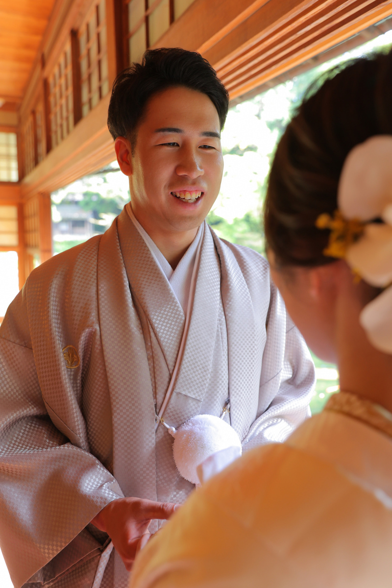 ご新郎様の表情。