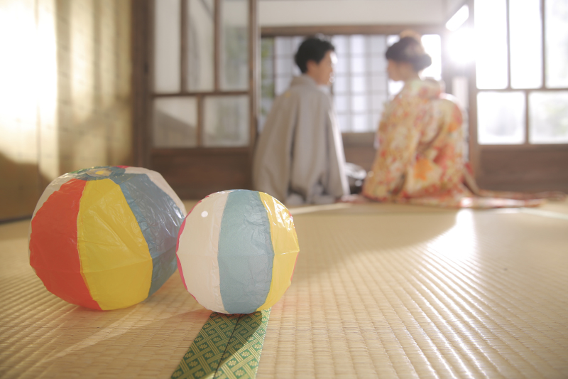 屋内で和装と洋装を撮影♩