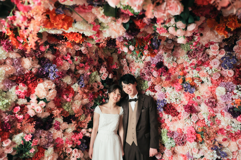 一面お花に囲まれた壁が登場!