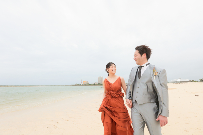 ビーチを歩いて