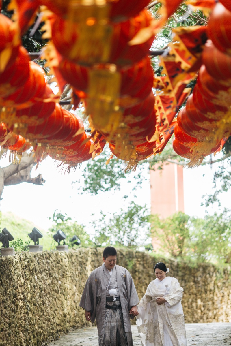 ちょうちんの下