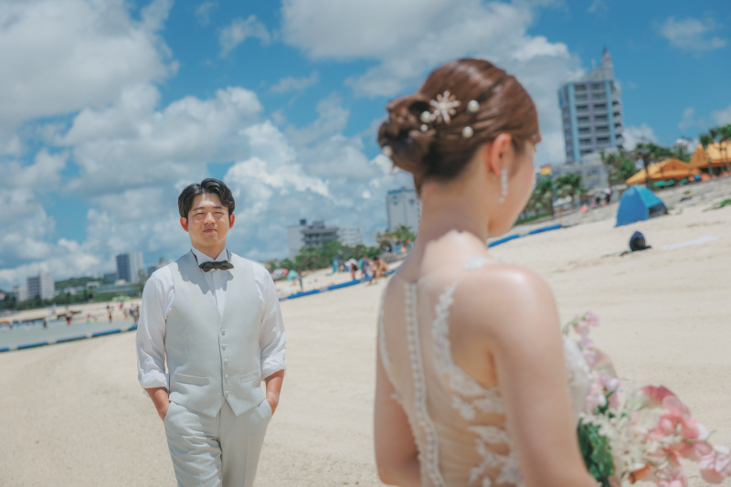 奥行きを意識したビーチポートレート