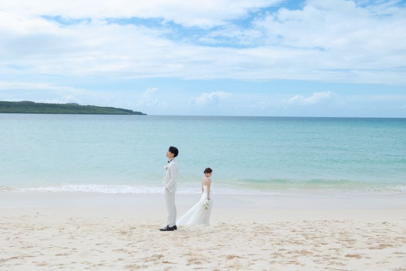 青空の与那覇前浜ビーチ
